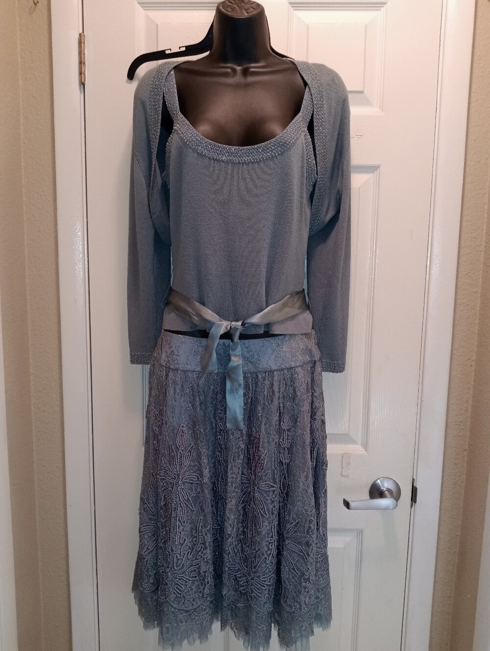 Carmen Marc Valvo Elegant Blue Gray Lace Midi Skirt Top Satin Belt Bolero Jacket